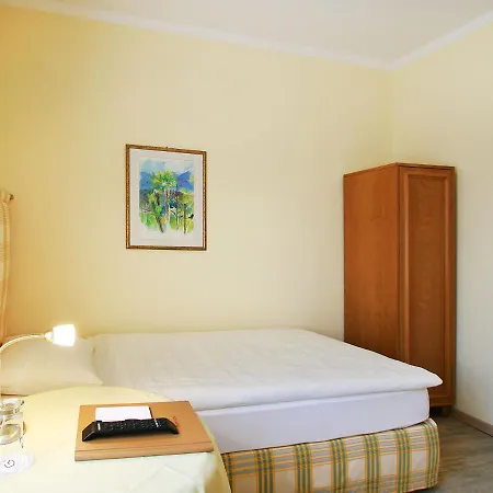 Garni Golf Hotel 3*