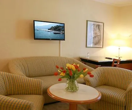 Otel Garni Golf 3*