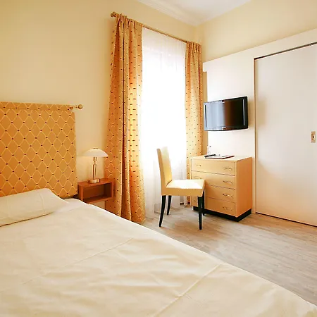 加尼高尔夫酒店