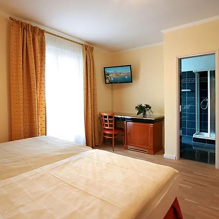 加尼高尔夫酒店