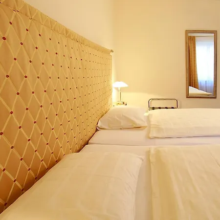 Hotel Garni Golf 3*