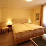 Szálloda Garni Golf 3*